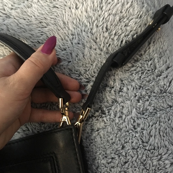 Michael Kors NWT black leather bag! 🖤👜 - Picture 3 of 8